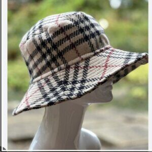 Burberry Nova Check Lambs Wool Hat/ Cap Large